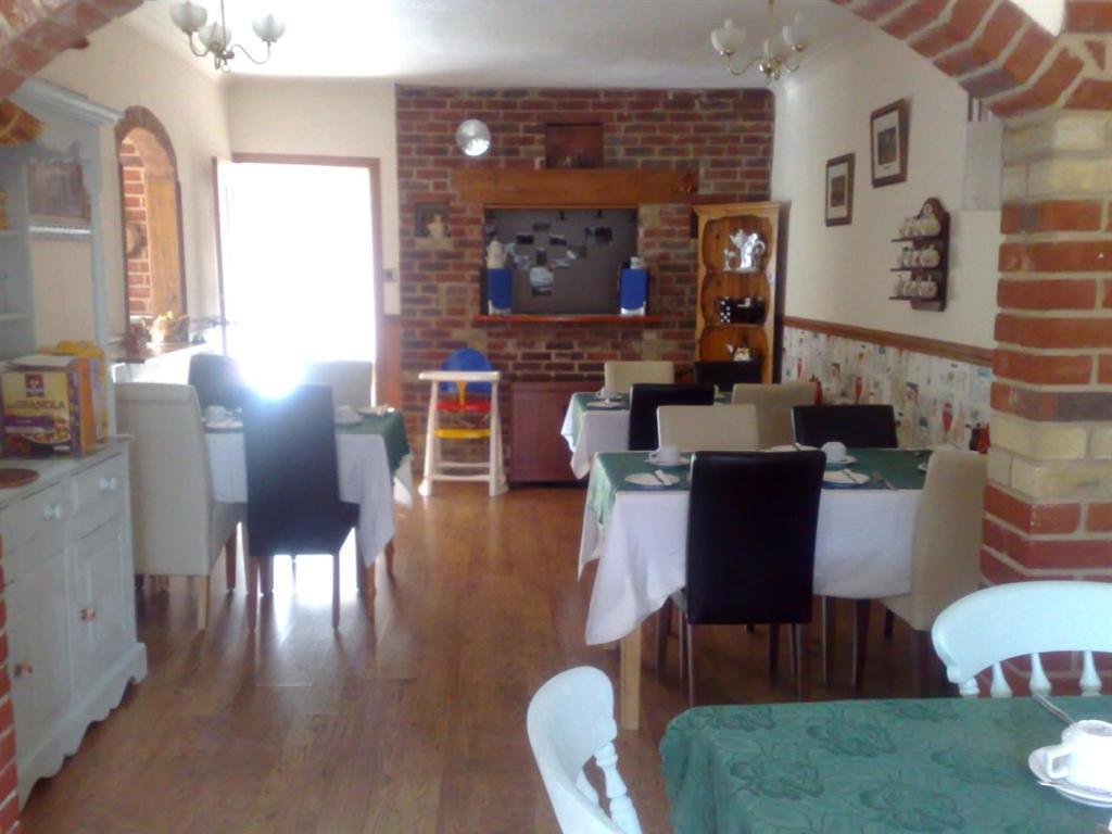 ไวท์คลิฟฟ์ วิว Bed & Breakfast แซนดาวน์ ภายนอก รูปภาพ